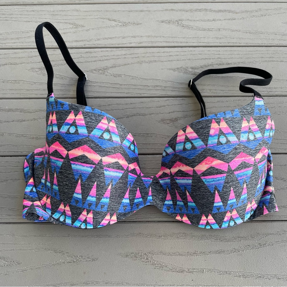 Victoria’s Secret PINK Gray/Multi Heathered Geometric Light Lift Bra 32D